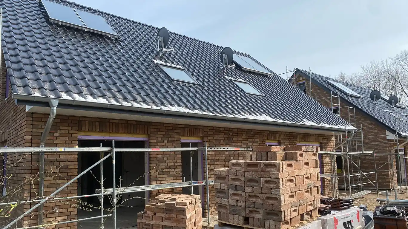galerie-dacheindeckung-zimmerei-likaj-gehdebrecht-neumuenster-05_6935500f43aa3