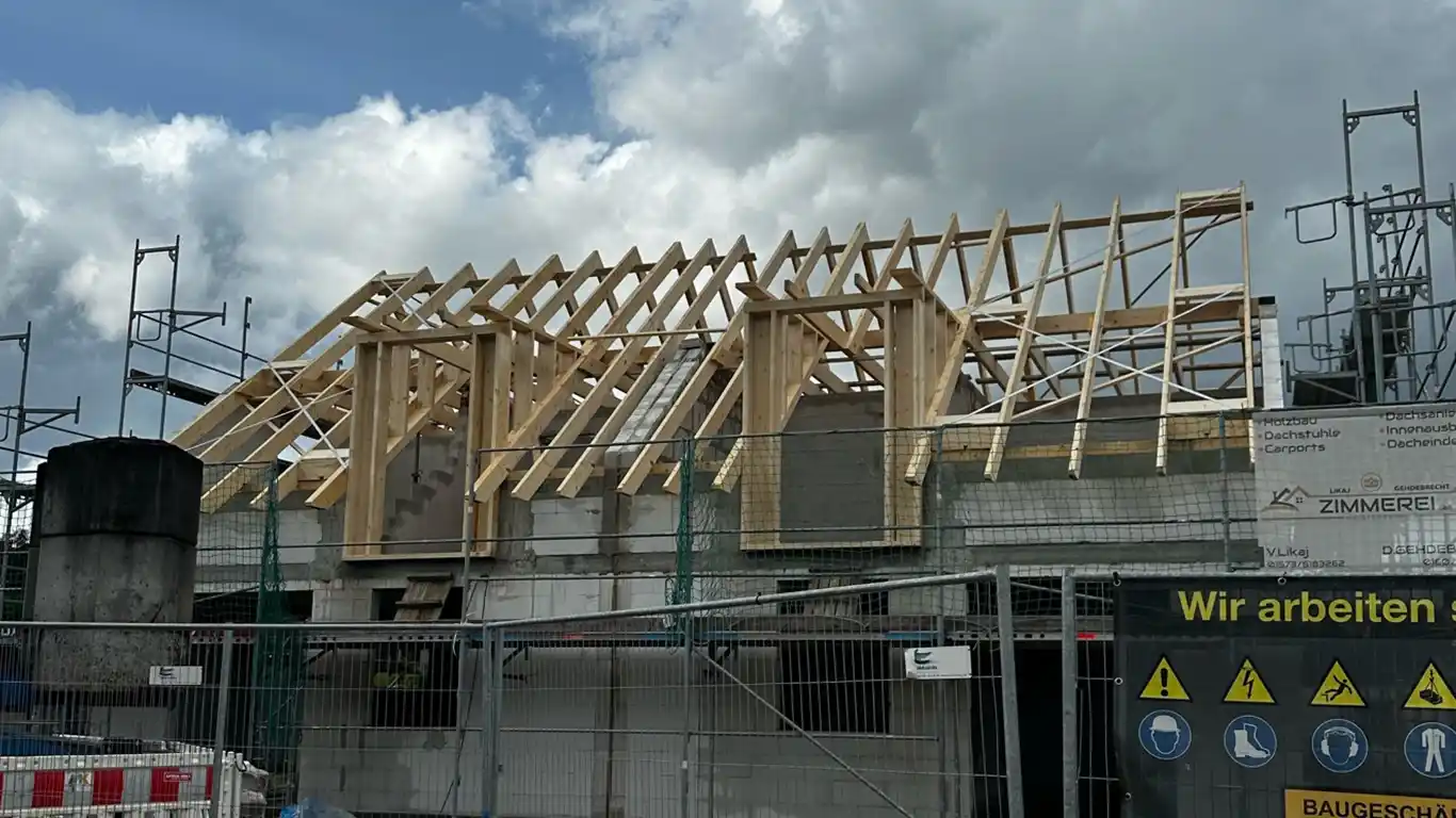 galerie-zimmerei-likaj-gehdebrecht-neumuenster-05_6935500f82be7