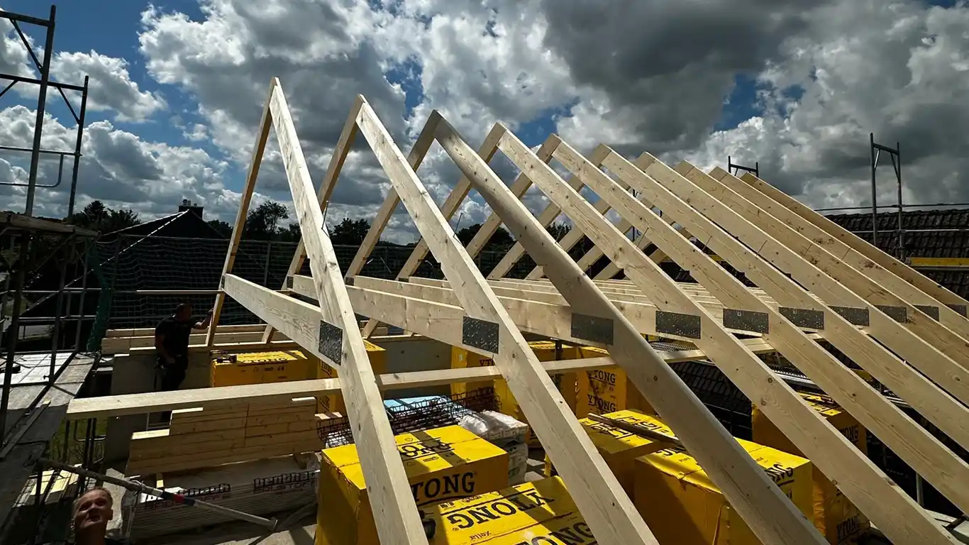 galerie-zimmerei-likaj-gehdebrecht-neumuenster-06_6935500f83a37